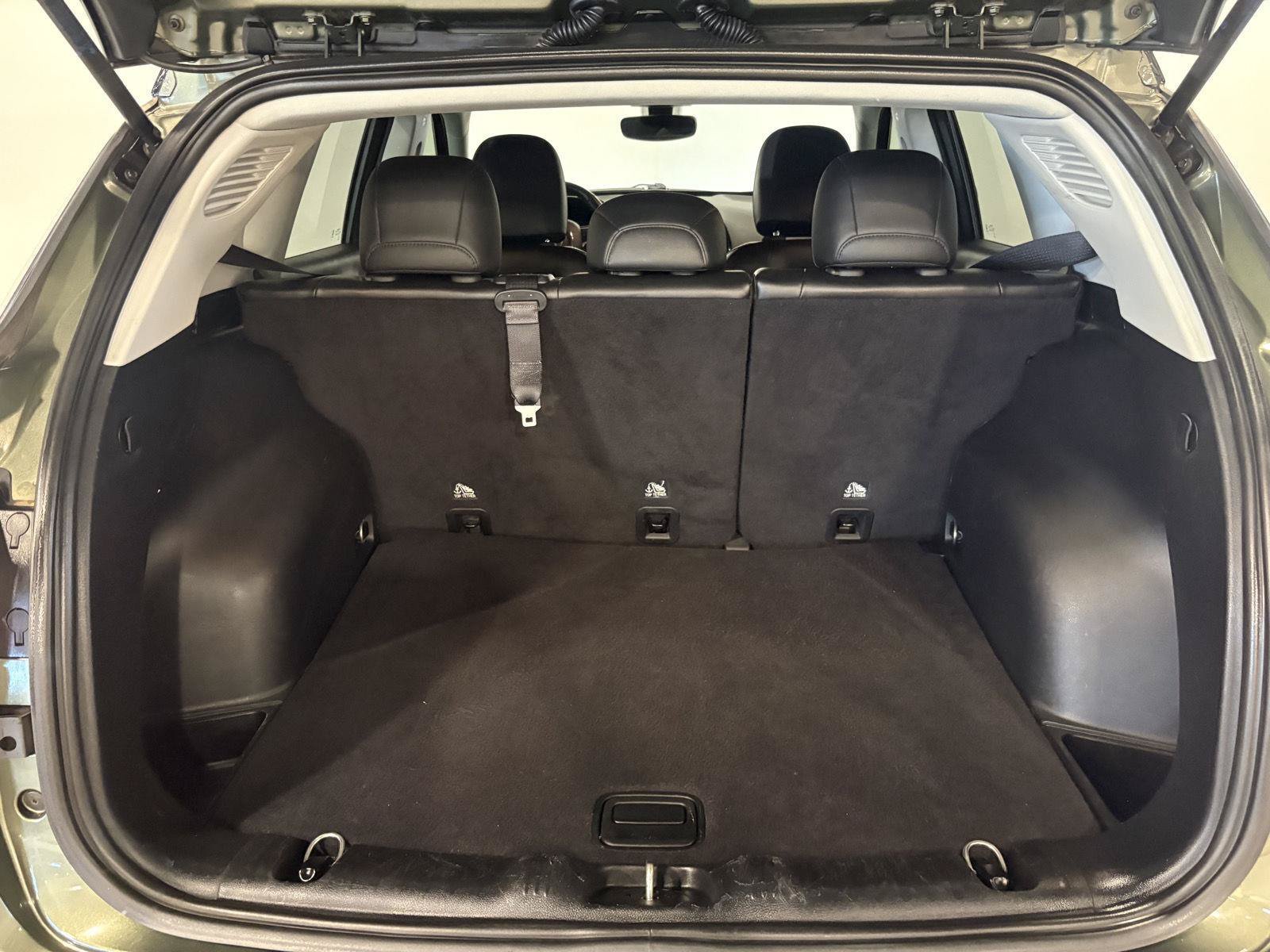 Used 2020 Jeep Compass Limited w/ Safety & Security Group AWD/4WD image 36
