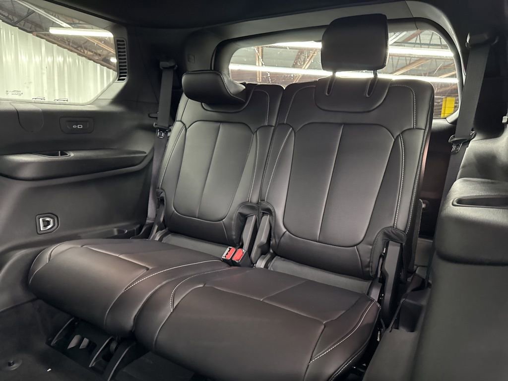 New 2025 Jeep Grand Cherokee L Limited AWD/4WD image 13