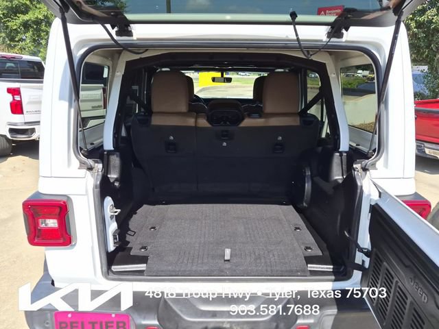Used 2021 Jeep Wrangler Unlimited Sahara AWD/4WD image 9