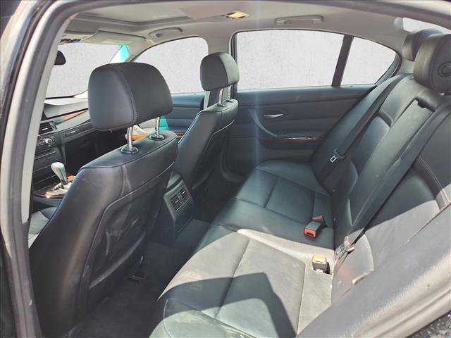 Used 2011 BMW 335i xDrive Sedan AWD/4WD image 16