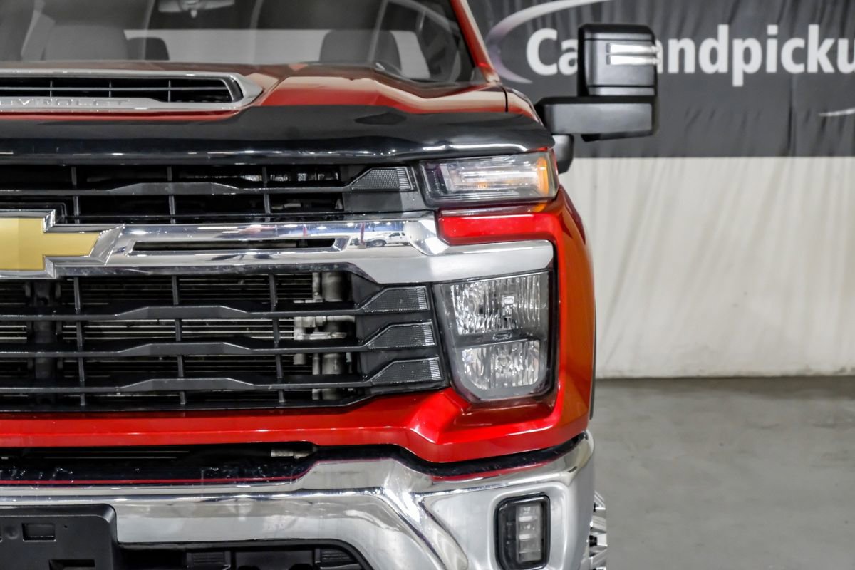 Used 2024 Chevrolet Silverado 3500 LT w/ Convenience Package AWD/4WD image 39