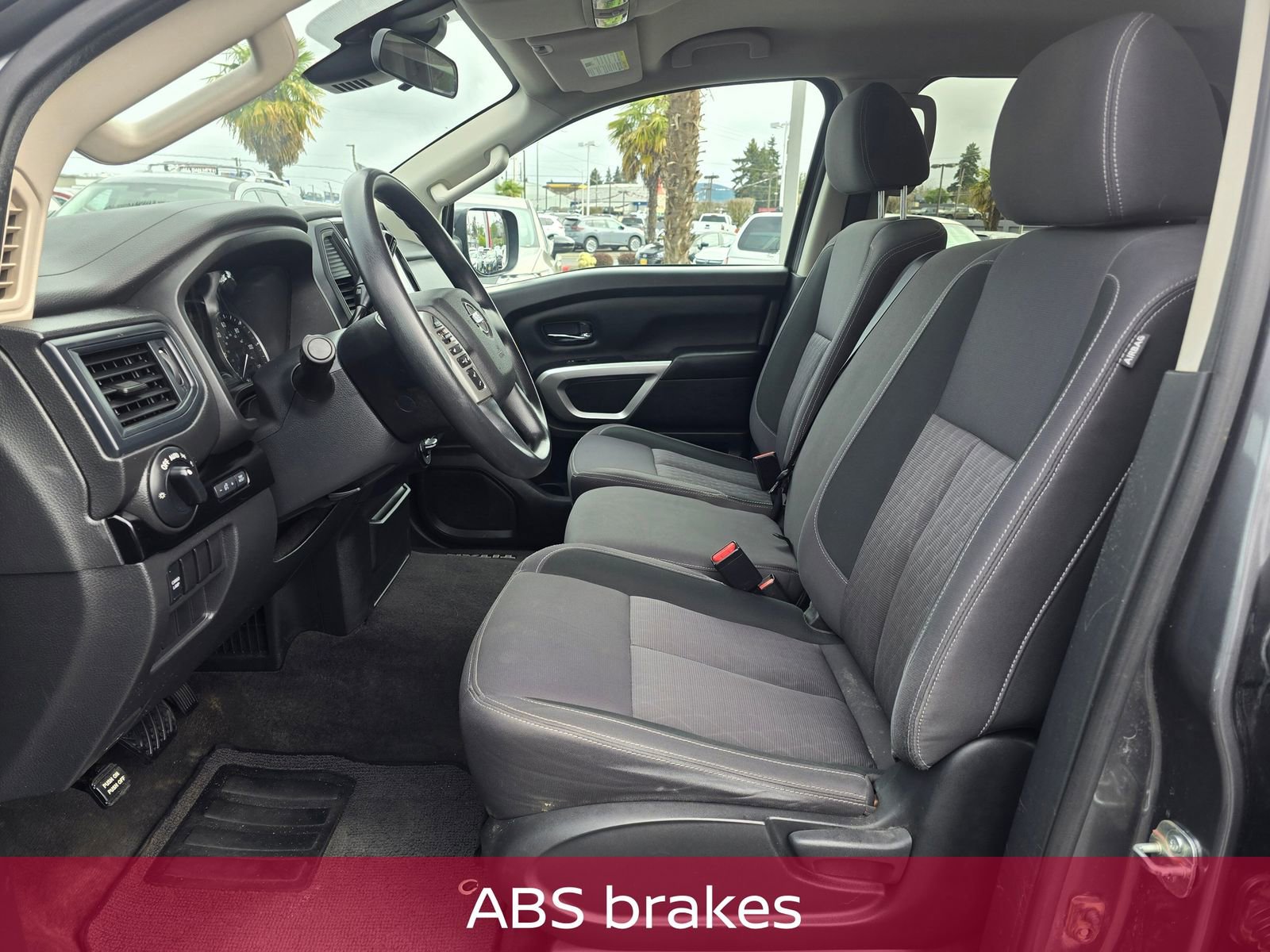 Used 2022 Nissan Titan SV AWD/4WD image 13
