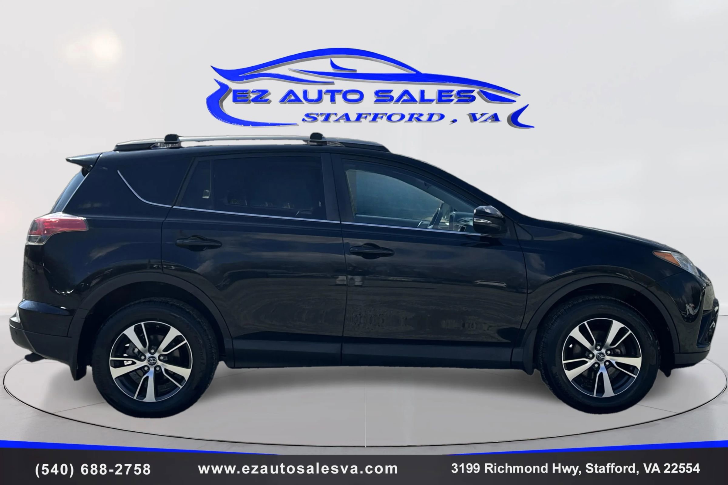 Used 2018 Toyota RAV4 XLE image 4
