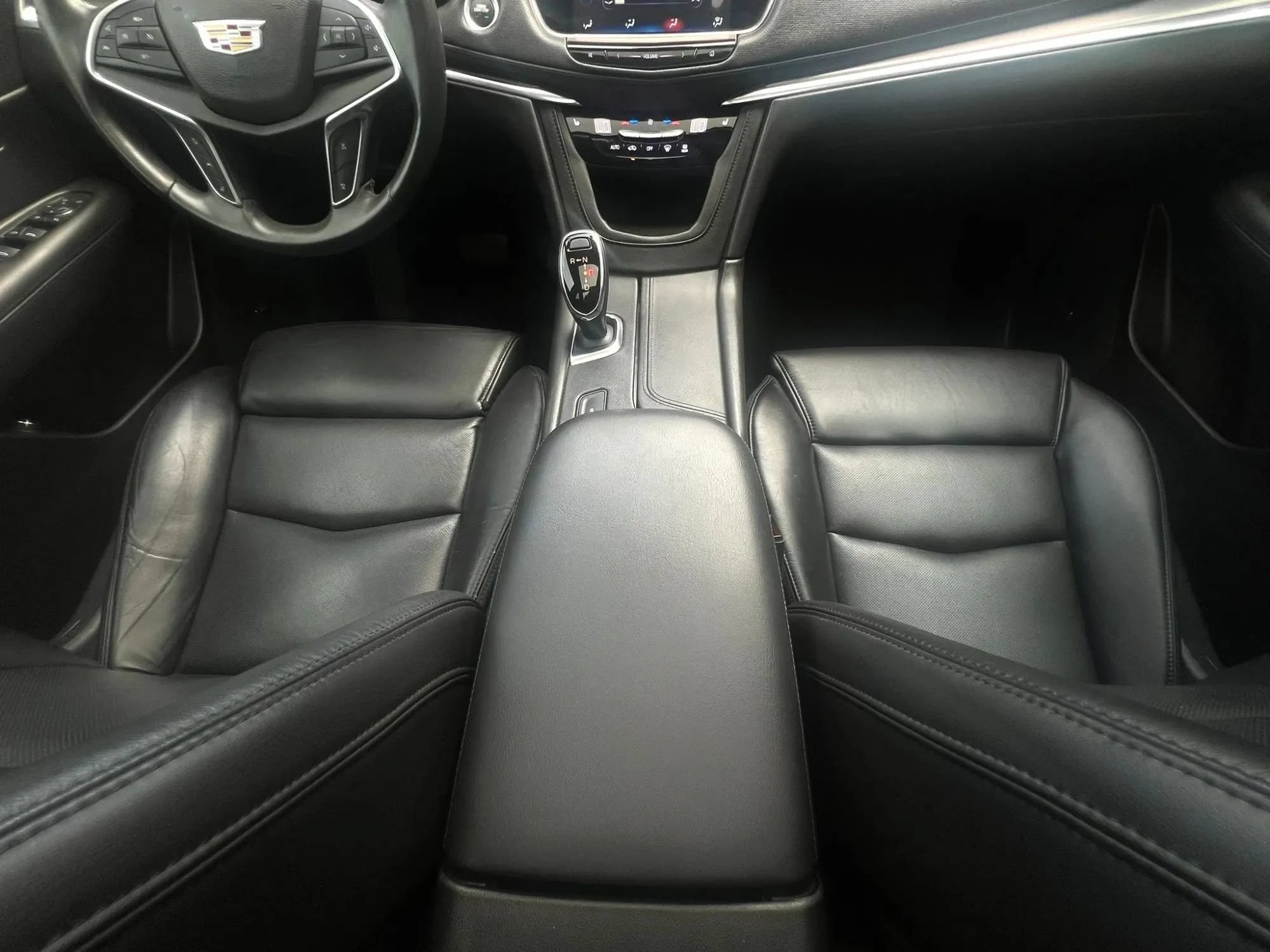 Used 2017 Cadillac XT5 Luxury w/ Driver Awareness Package FWD image 22