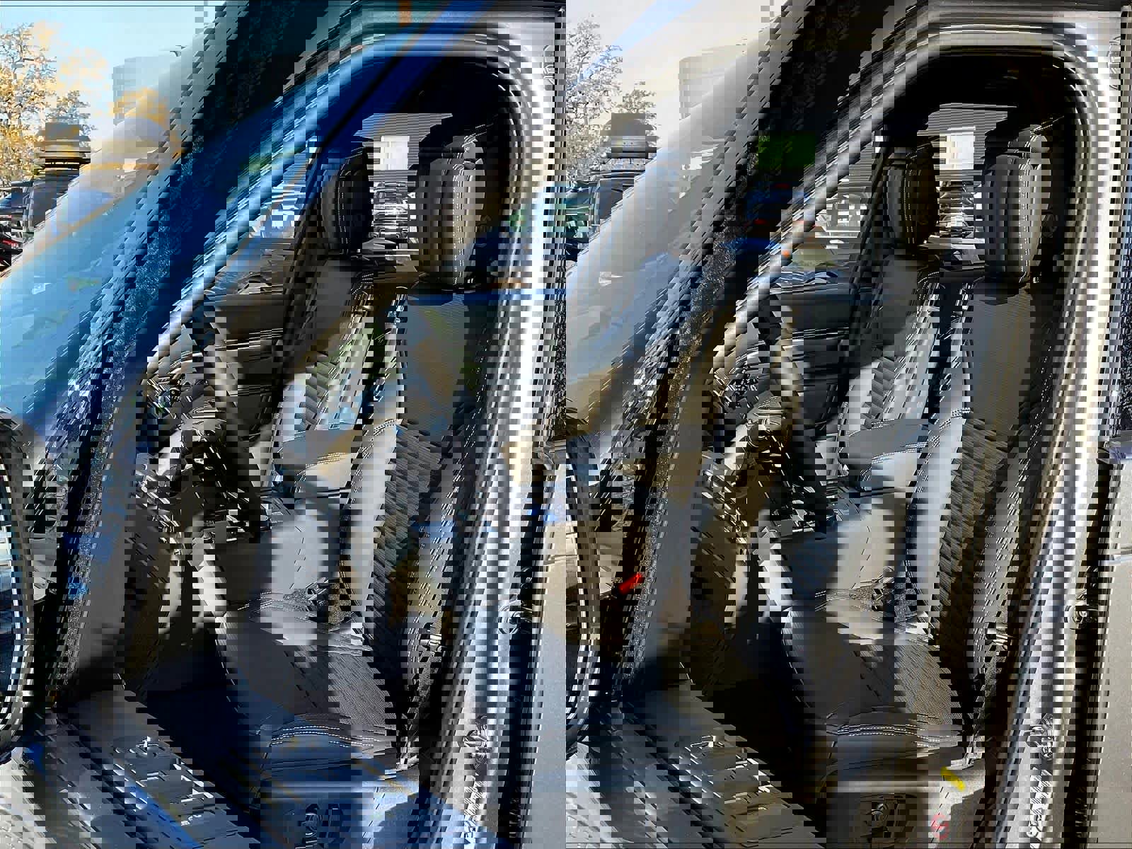 New 2025 Land Rover Discovery Metropolitan Edition image 11