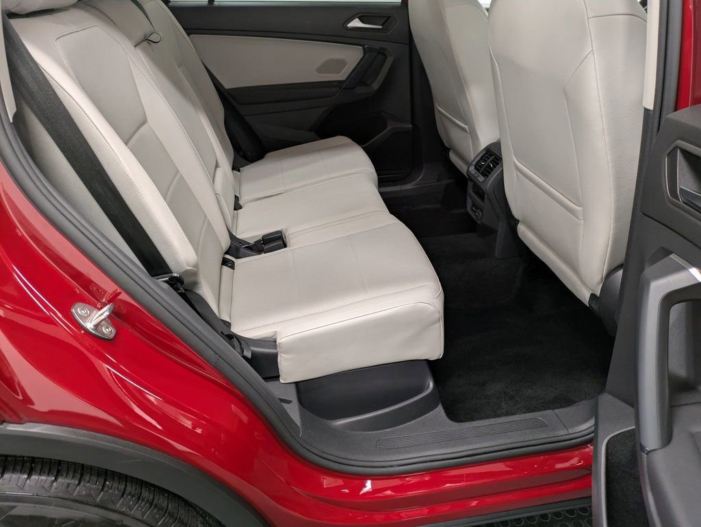 Used 2019 Volkswagen Tiguan SE image 27