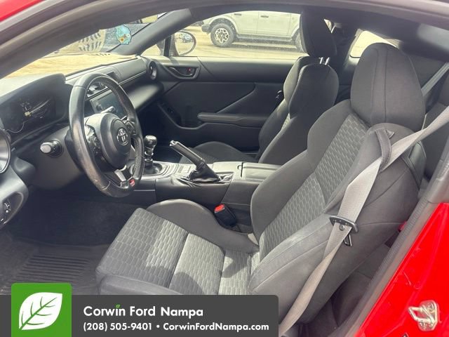 Used 2023 Toyota GR86 w/ ALL Weather Mat Package (TMS) RWD image 8