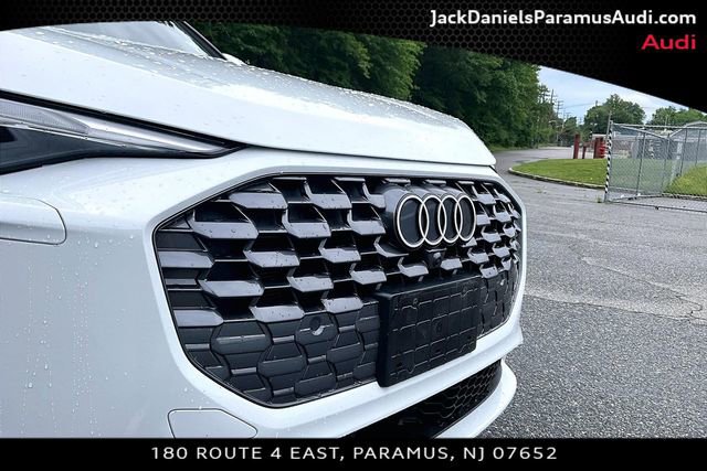 Used 2025 Audi Q5 Premium w/ Convenience Package AWD/4WD image 20