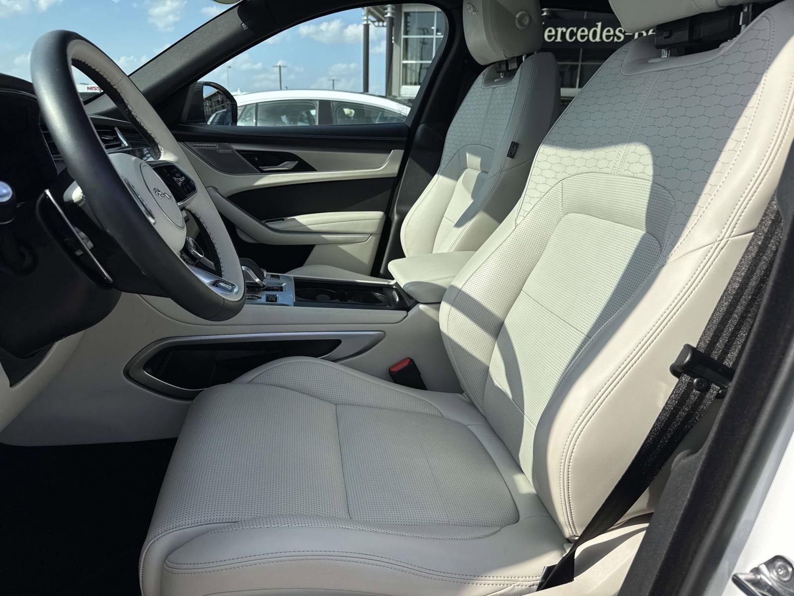 Used 2026 Jaguar F-PACE R-Dynamic S image 16