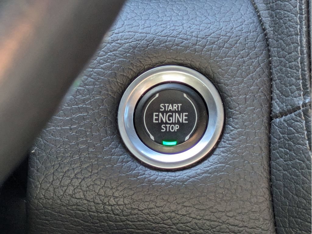 Used 2021 GMC Yukon Denali w/ Denali Ultimate Package AWD/4WD image 22