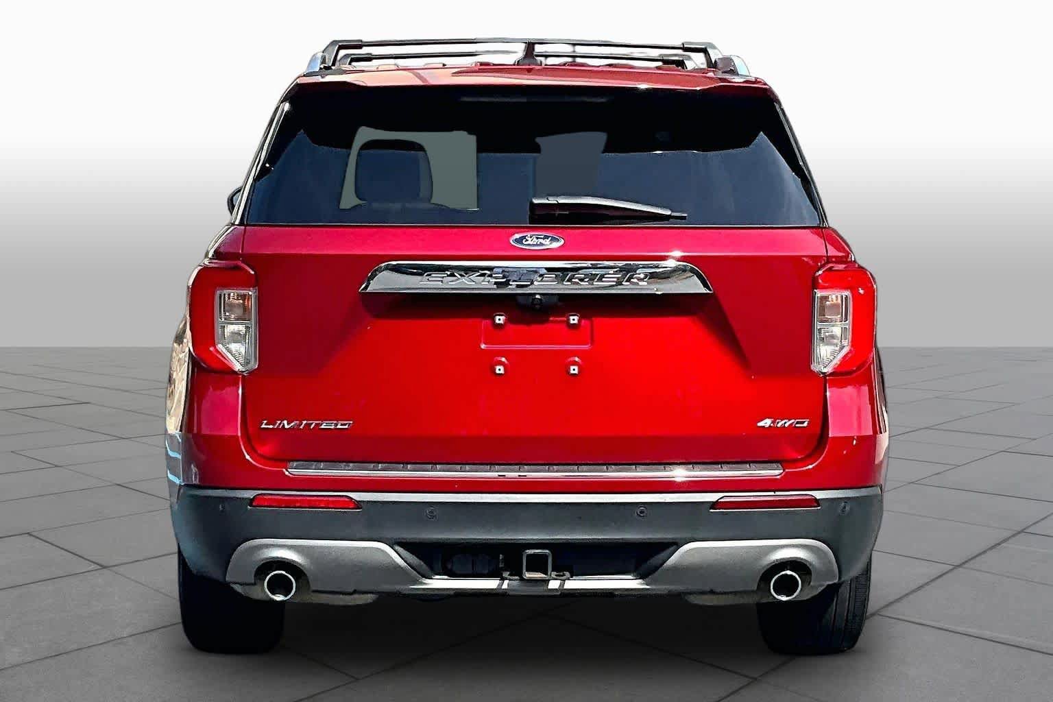 Used 2021 Ford Explorer Limited w/ Equipment Group 301A AWD/4WD image 5