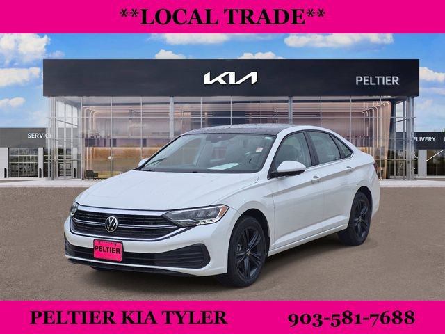 Used 2023 Volkswagen Jetta SE w/ Panoramic Sunroof Package FWD image 3