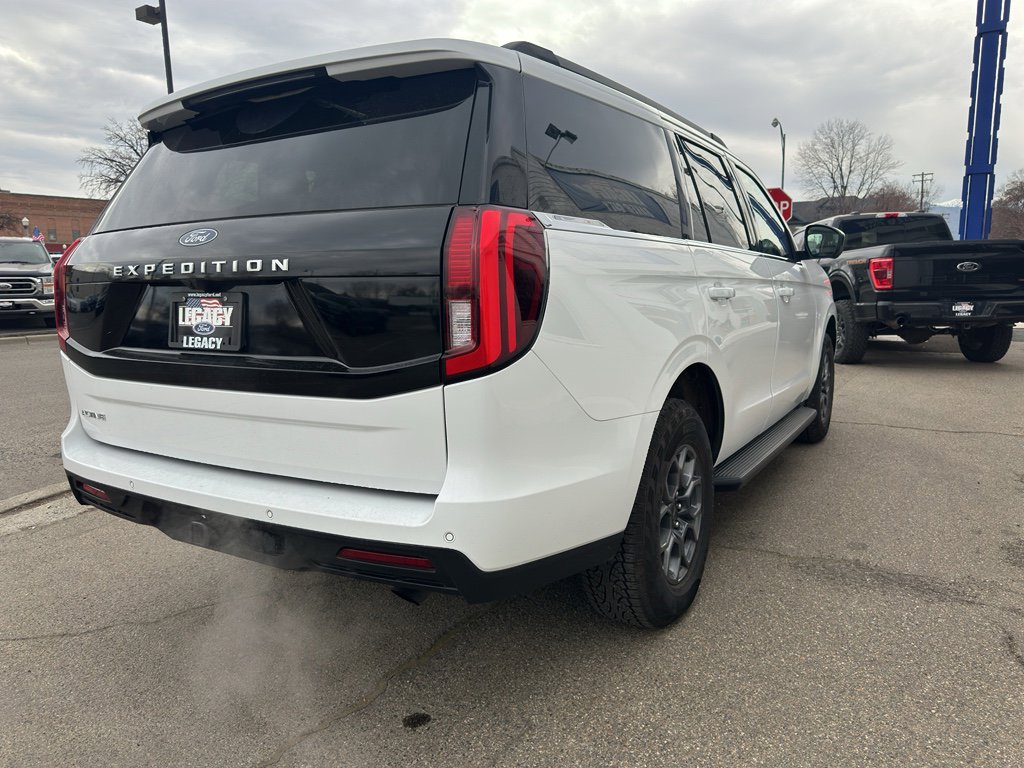 Used 2025 Ford Expedition Active image 7