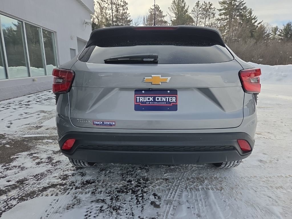 Used 2024 Chevrolet Trax LS image 4