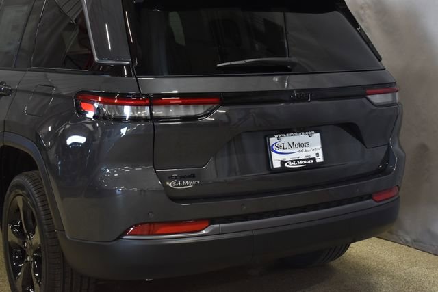 New 2026 Jeep Grand Cherokee Limited AWD/4WD image 8