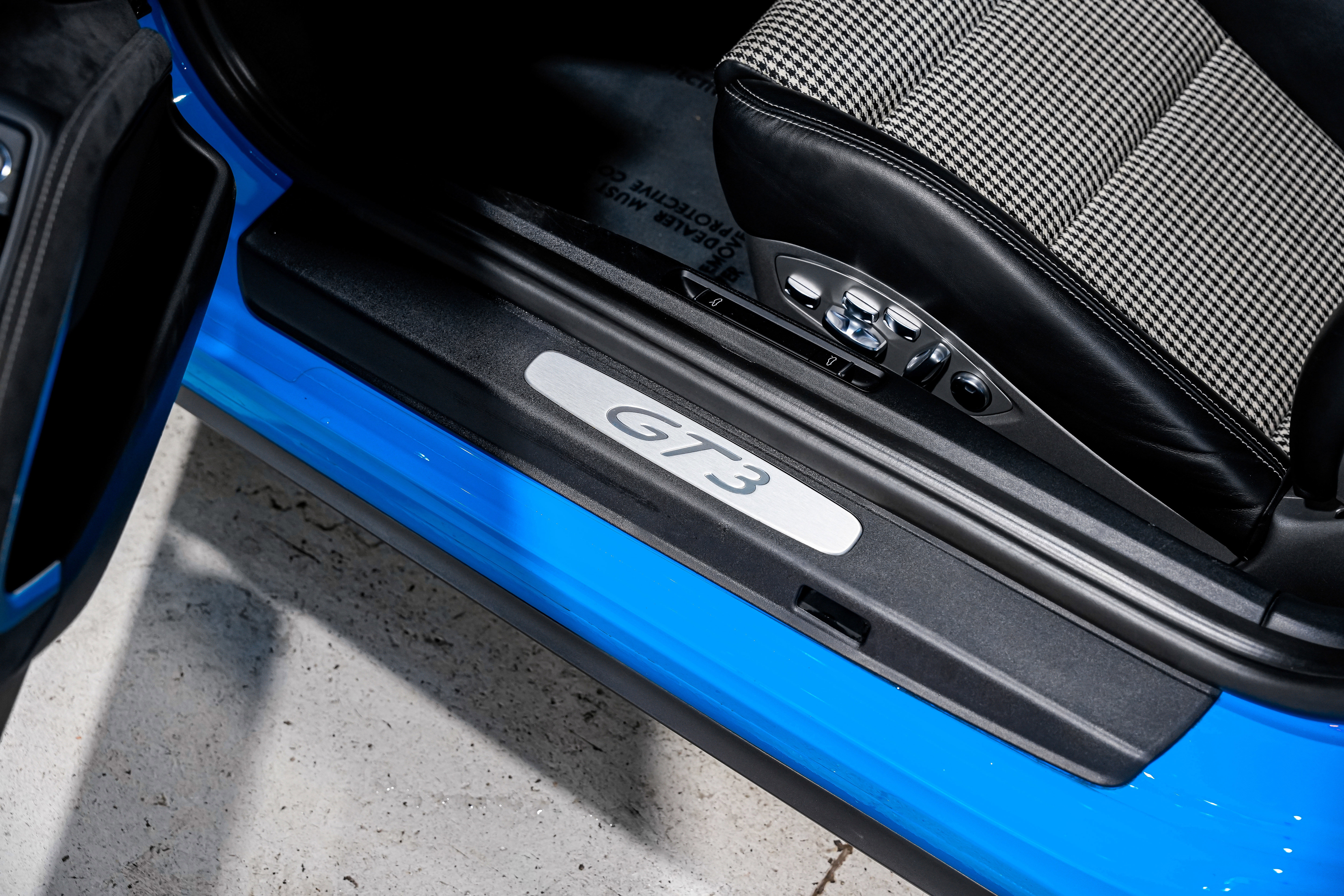 Used 2018 Porsche 911 GT3 image 25