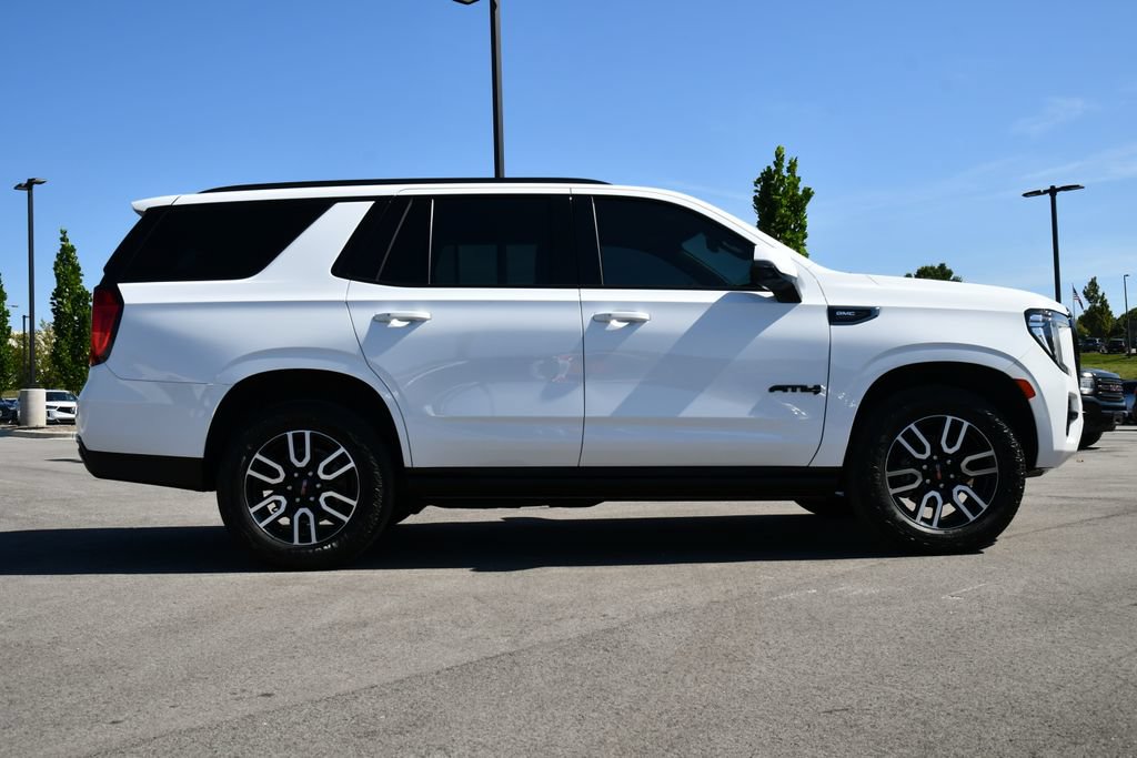 Used 2024 GMC Yukon AT4 w/ AT4 Premium Package AWD/4WD image 8