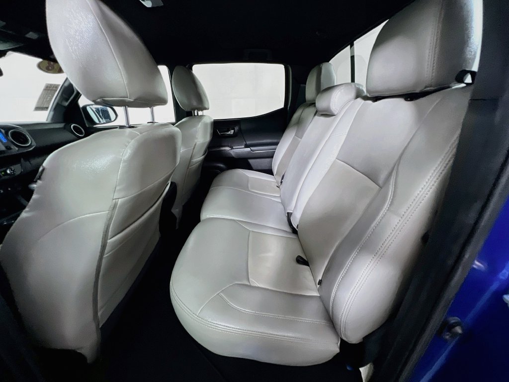 Used 2018 Toyota Tacoma TRD Sport RWD image 24