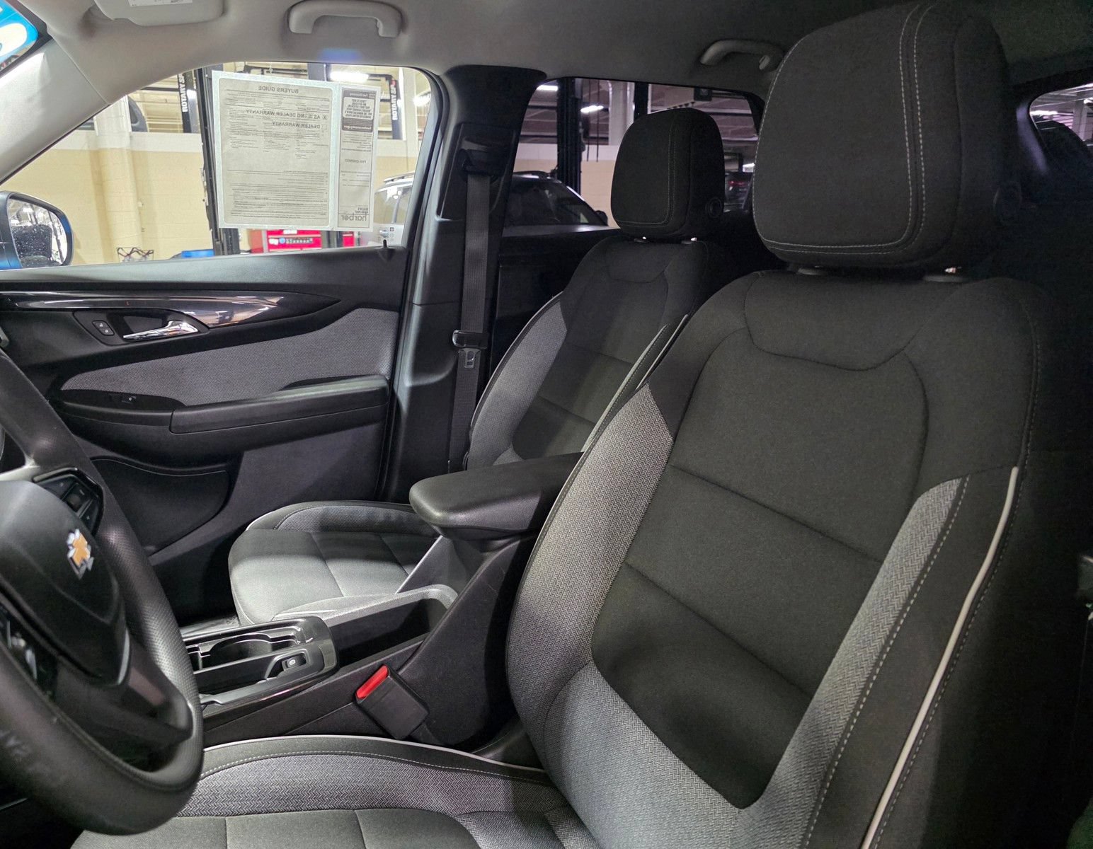 Used 2025 Chevrolet TrailBlazer LS FWD image 22