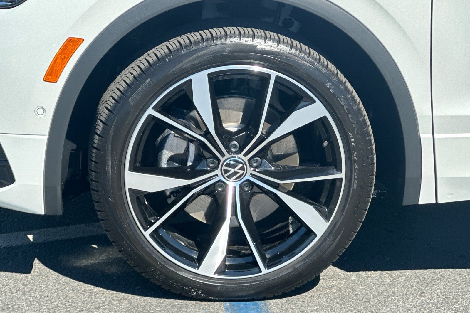 Certified 2024 Volkswagen Tiguan SEL R-Line image 26
