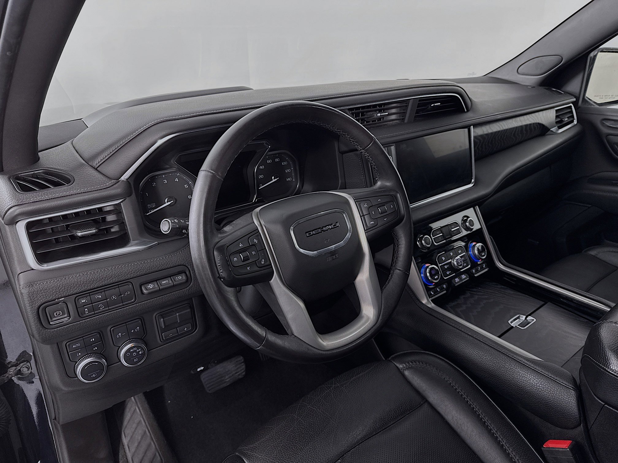 Used 2021 GMC Yukon Denali w/ Denali Ultimate Package image 9