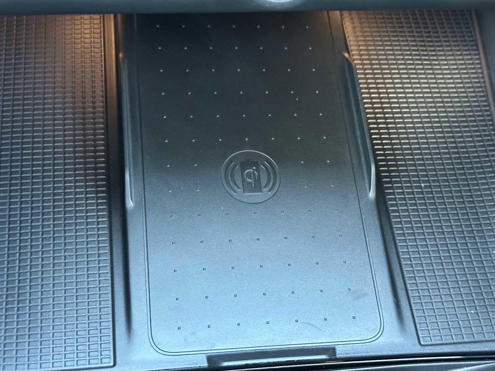 New 2025 Volvo XC40 B5 Plus w/ Protection Package Premier image 30