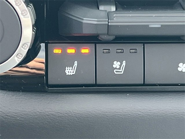 New 2025 Toyota Tundra Platinum image 30