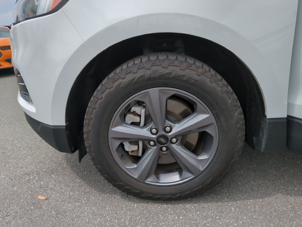 Certified 2024 Ford Edge SEL w/ Sport Appearance Package AWD/4WD image 38