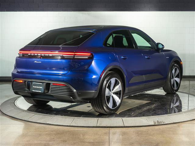 Used 2026 Porsche Macan Electric RWD image 9