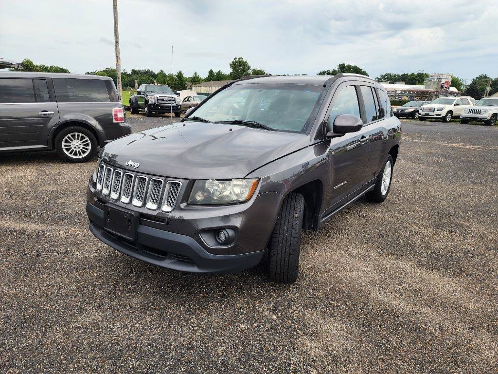 Used 2014 Jeep Compass Latitude FWD image 11