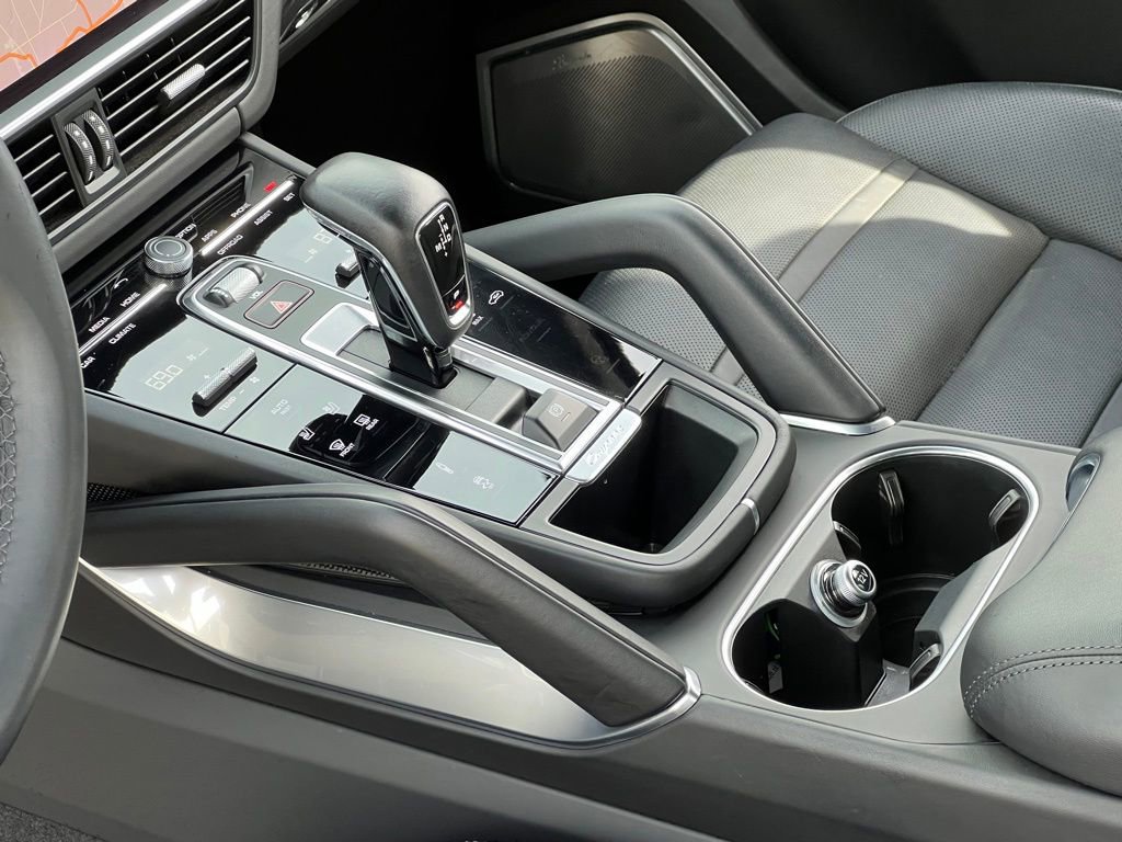 Used 2021 Porsche Cayenne Turbo image 35