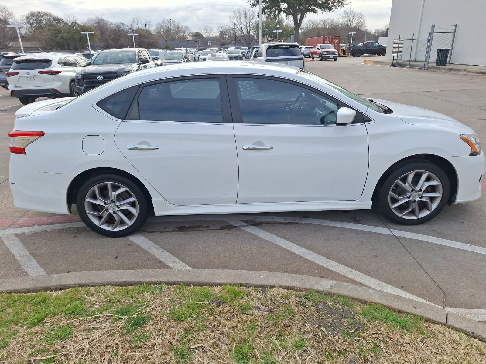 Used 2014 Nissan Sentra SR w/ SR Driver Package image 7