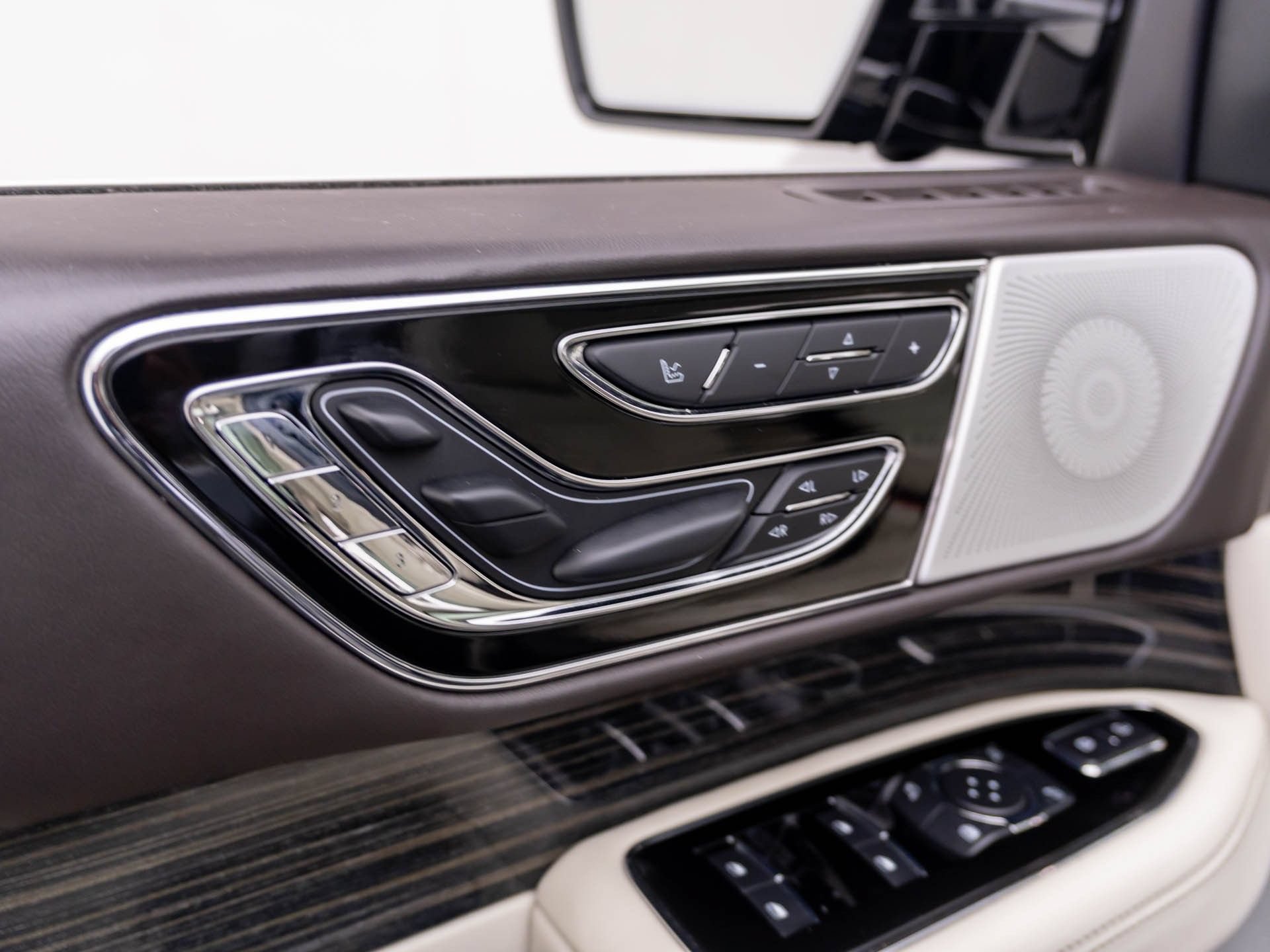 Used 2021 Lincoln Navigator Black Label AWD/4WD image 15