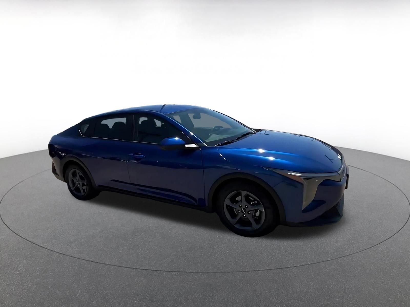 Used 2025 Kia K4 FWD image 2