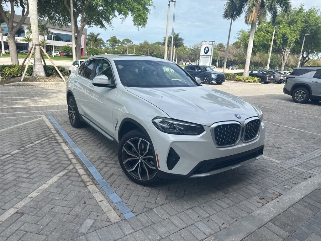 Certified 2023 BMW X4 xDrive30i w/ Premium Package image 10