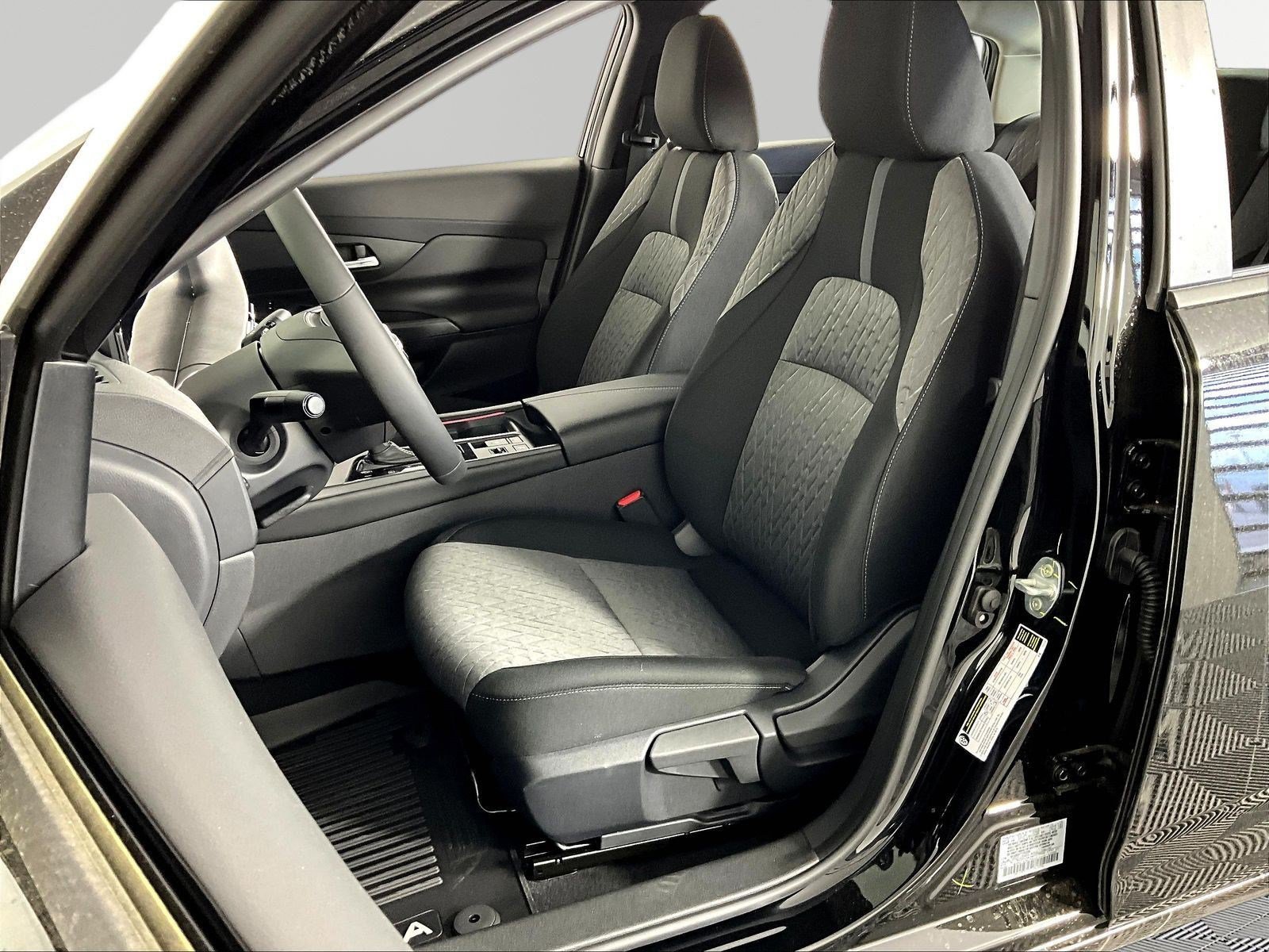 New 2026 Nissan Sentra SV w/ SV Convenience Package FWD image 17