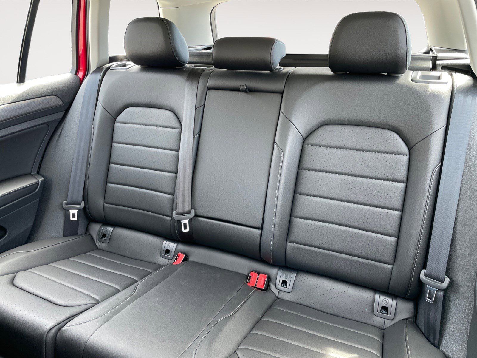 Used 2018 Volkswagen Golf Alltrack SEL image 13