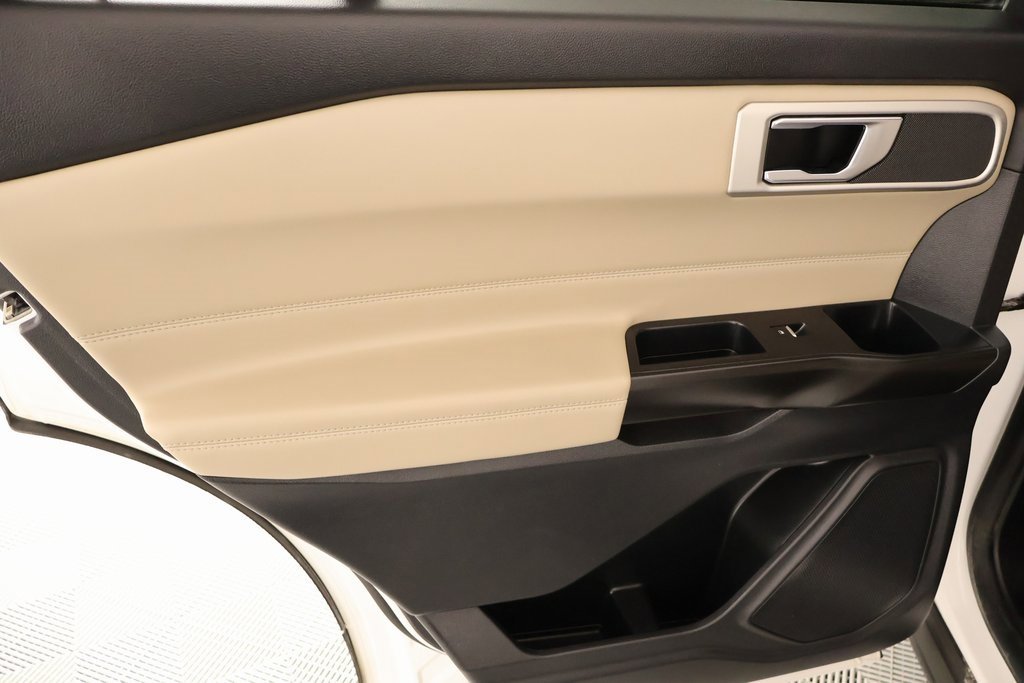 Used 2020 Ford Explorer XLT w/ Equipment Group 202A image 17