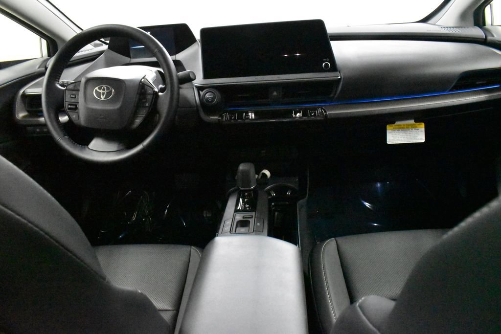 Used 2024 Toyota Prius XLE image 18