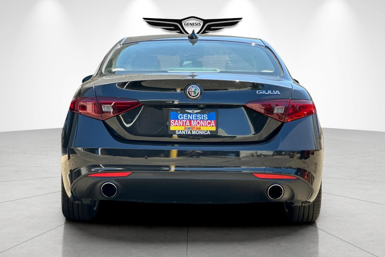 Used 2017 Alfa Romeo Giulia RWD image 5