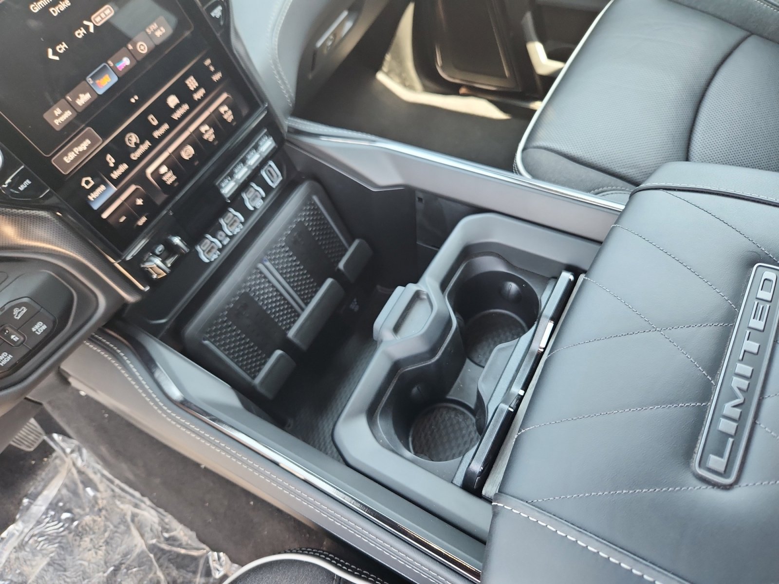 New 2025 RAM 2500 Limited AWD/4WD image 16