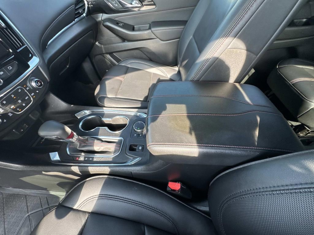 Certified 2023 Chevrolet Traverse RS image 24