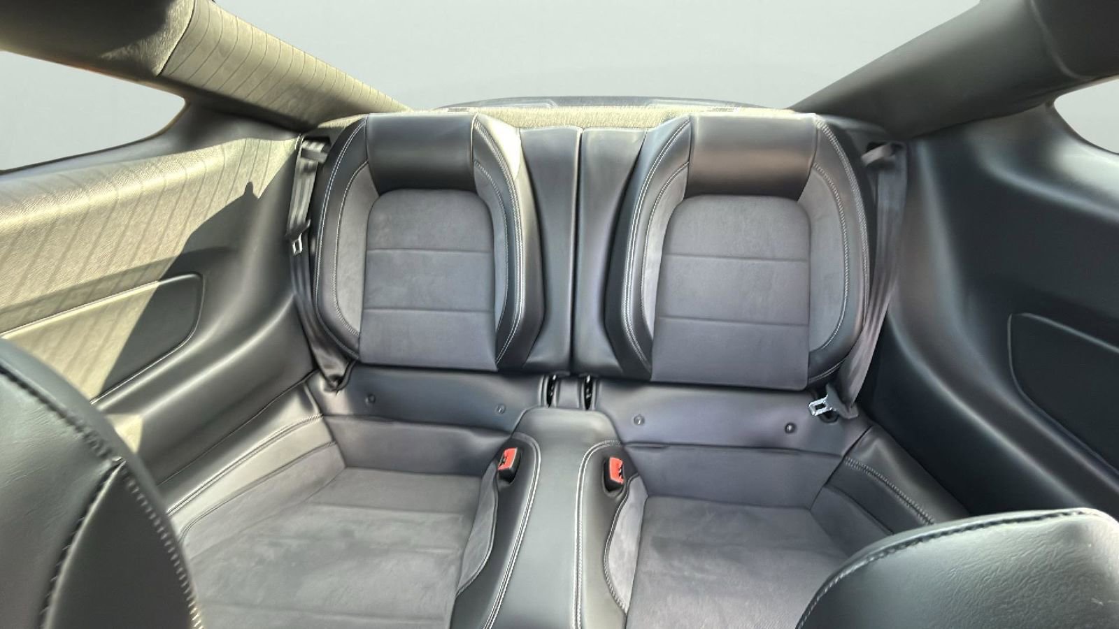 Used 2019 Ford Mustang Shelby GT350 w/ Technology Package image 26