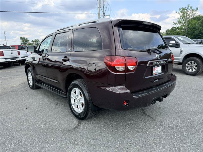Used 2018 Toyota Sequoia SR5 w/ Carpet Cargo Mat Package AWD/4WD image 7