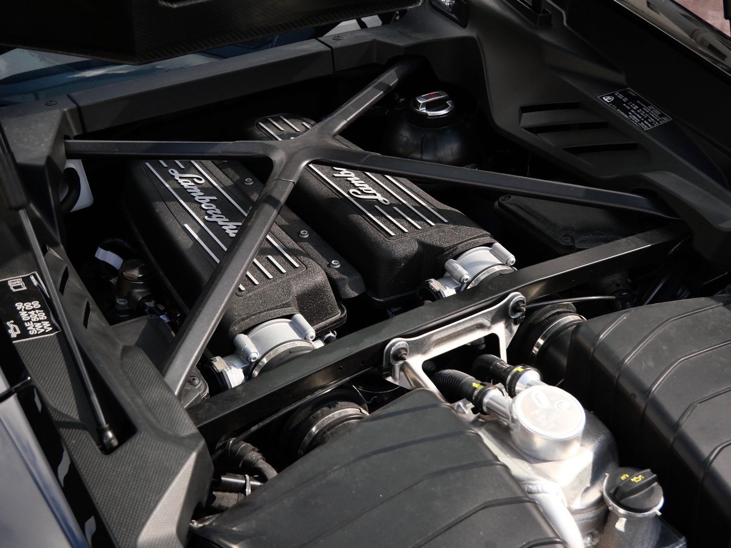 Used 2024 Lamborghini Huracan Tecnica image 22