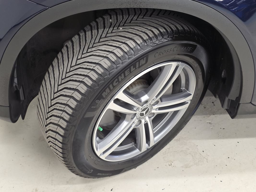 Used 2021 Mercedes-Benz GLC 300 4MATIC image 37