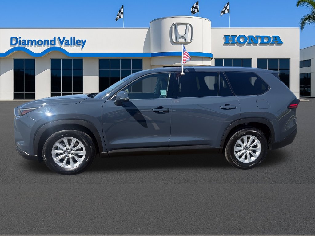 Used 2025 Toyota Grand Highlander FWD image 8