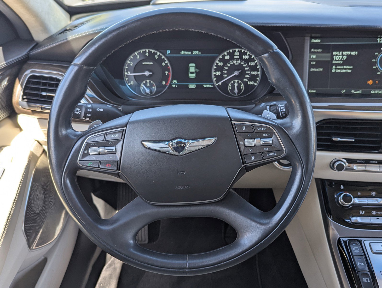 Used 2018 Genesis G90 3.3T Premium image 21