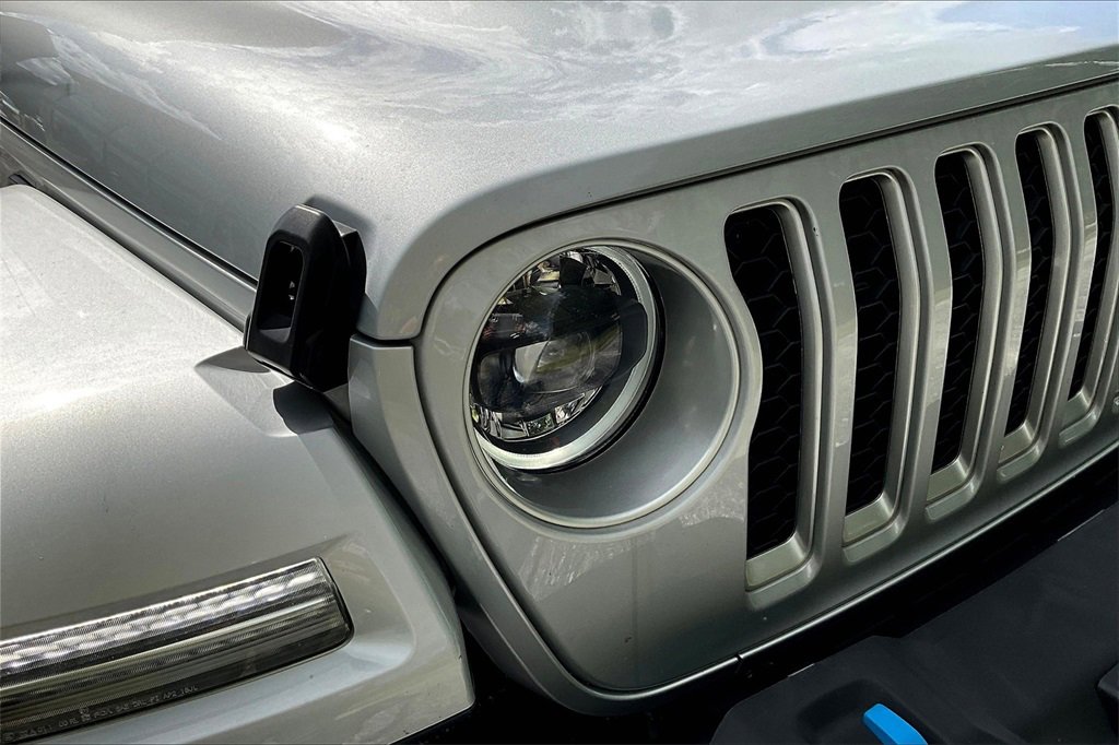 Used 2023 Jeep Wrangler Unlimited Sahara image 33