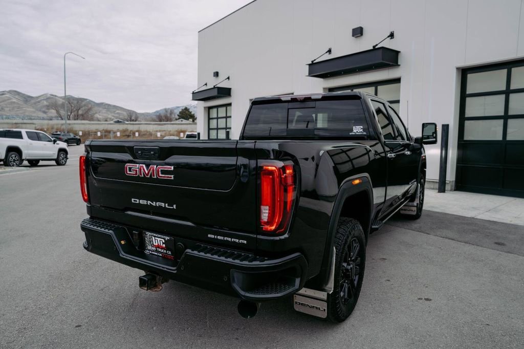 Used 2023 GMC Sierra 2500 Denali w/ Denali Black Diamond Edition image 7